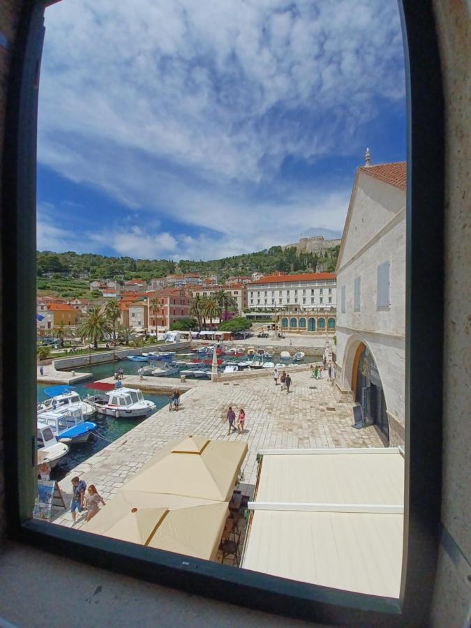 Apartment Lilly With Amazing City View Hvar Town Extérieur photo