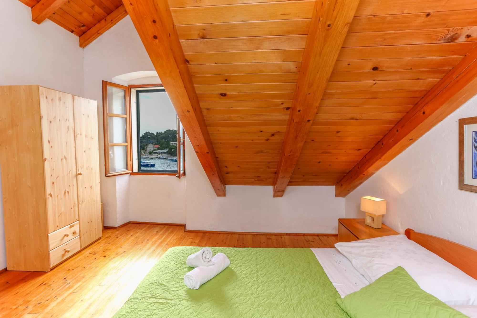 Apartment Lilly With Amazing City View Hvar Town Extérieur photo