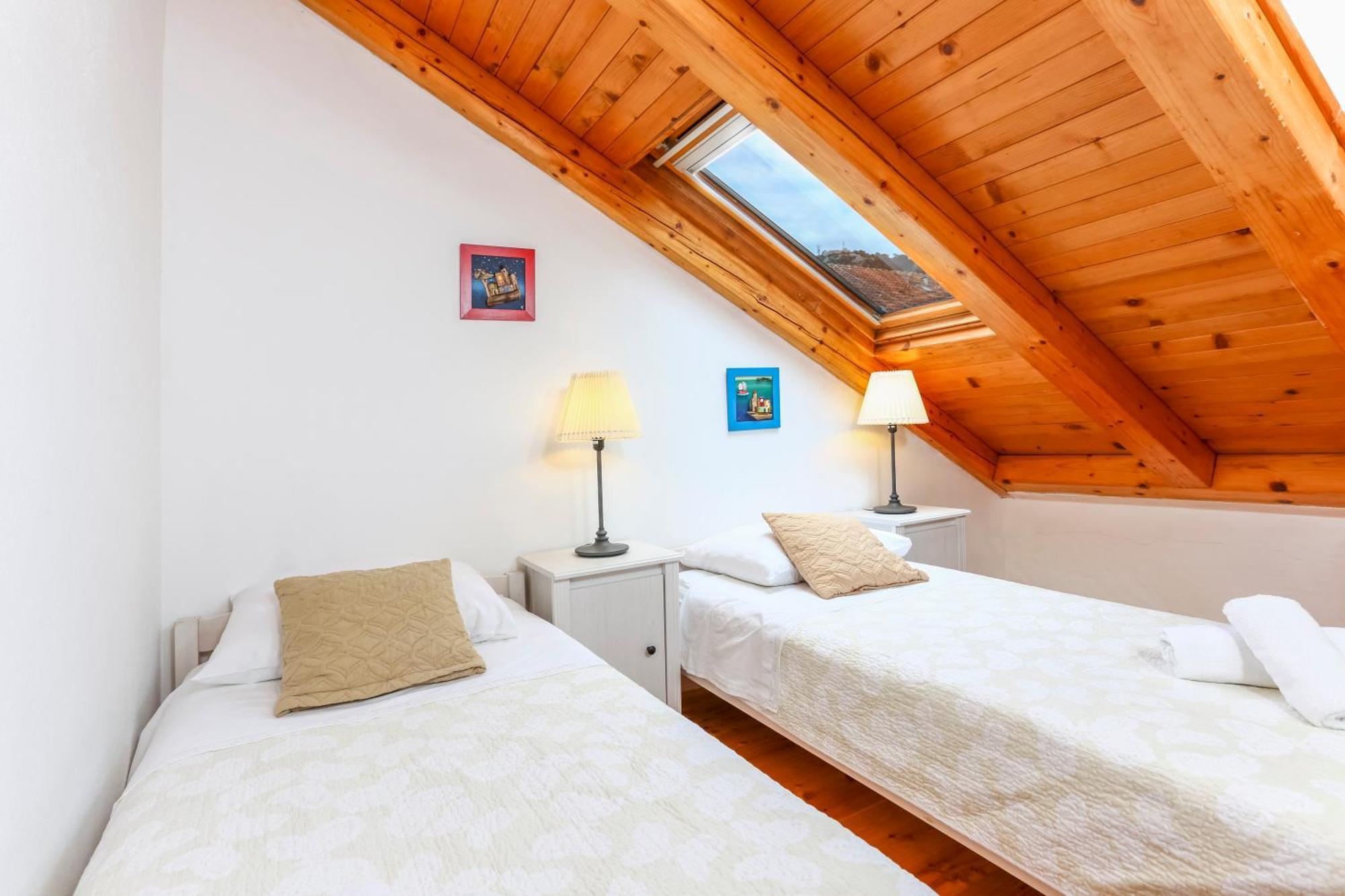 Apartment Lilly With Amazing City View Hvar Town Extérieur photo