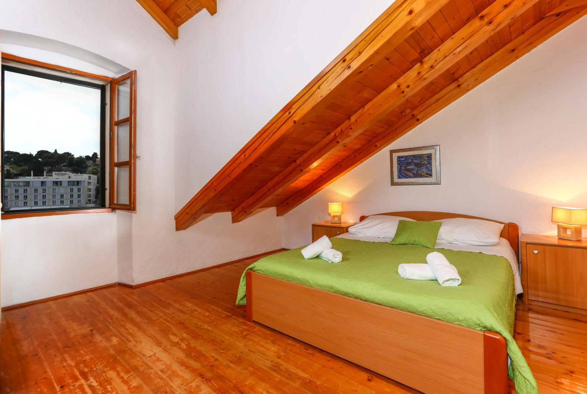 Apartment Lilly With Amazing City View Hvar Town Extérieur photo
