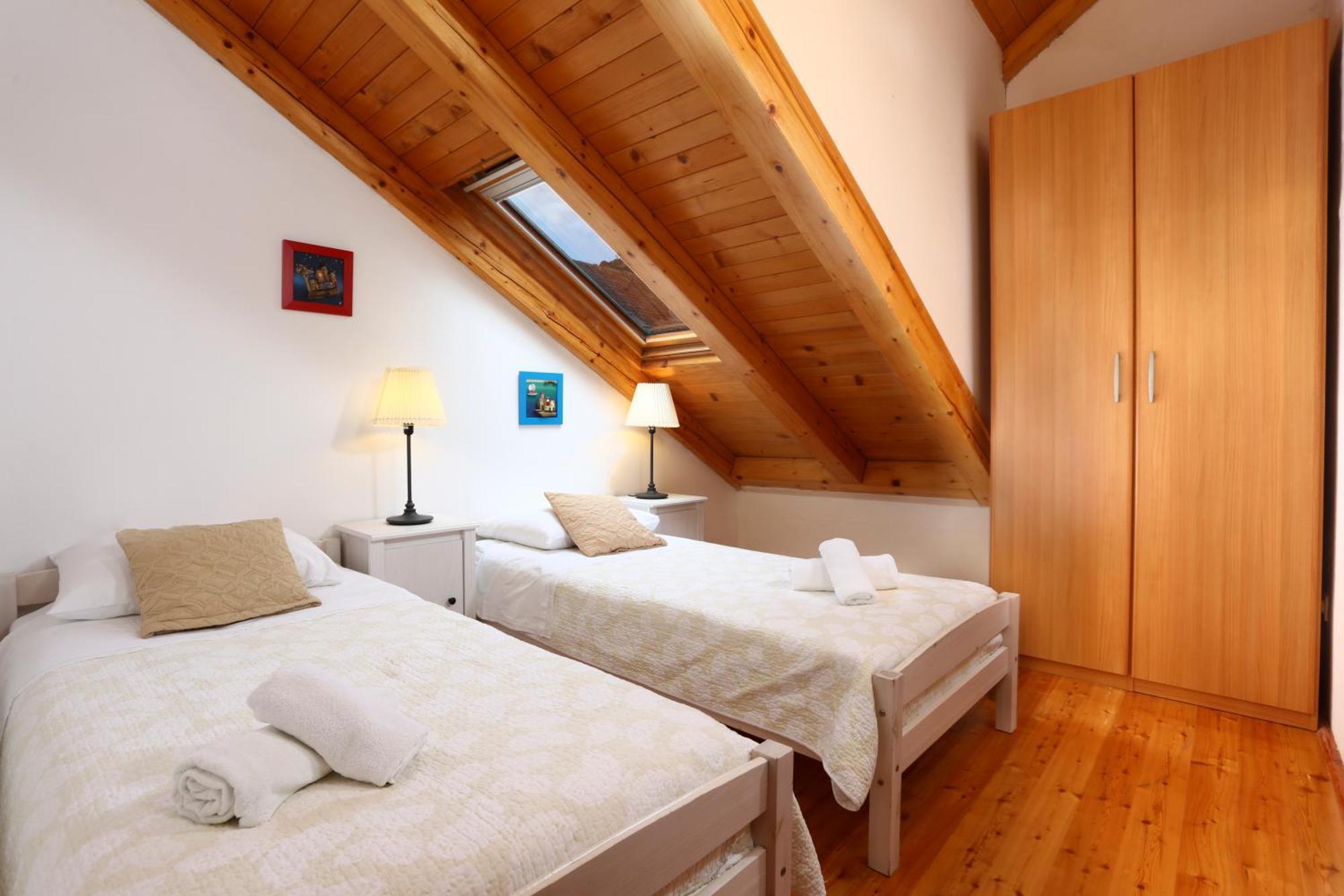 Apartment Lilly With Amazing City View Hvar Town Extérieur photo
