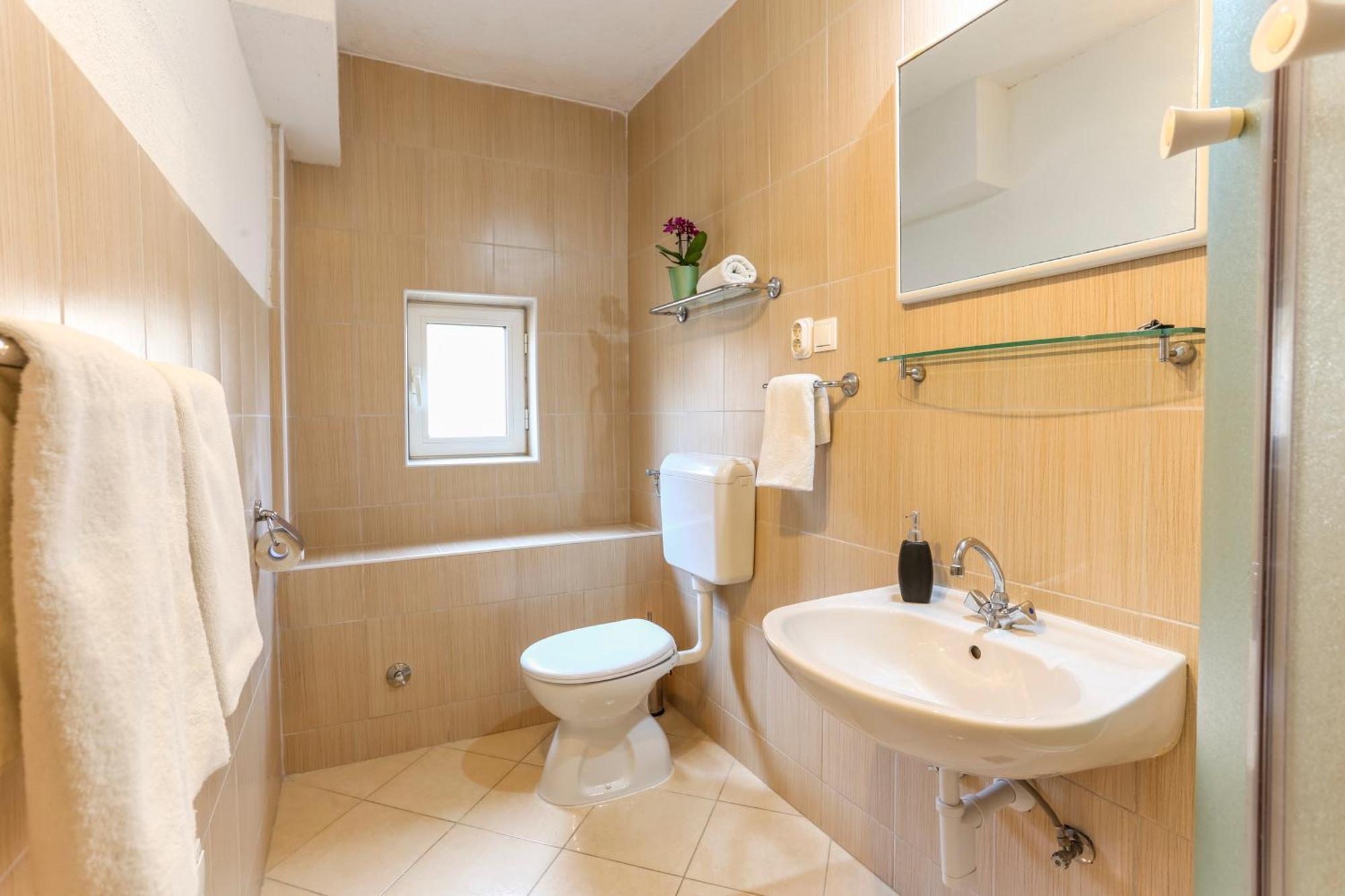 Apartment Lilly With Amazing City View Hvar Town Extérieur photo