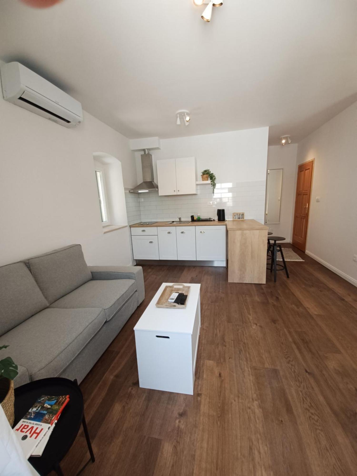 Apartment Lilly With Amazing City View Hvar Town Extérieur photo